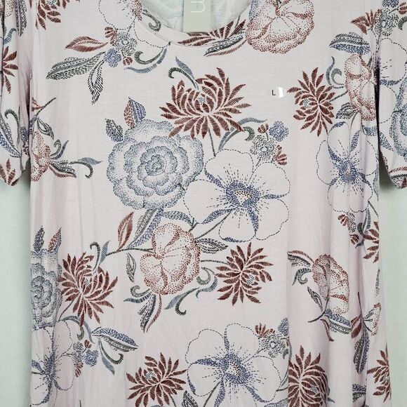 NWT Maurices Large Cream floral Top - Picture 2 of 7